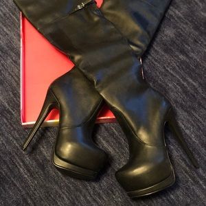 Chinese Laundry Free Form Stiletto Boot Brand New